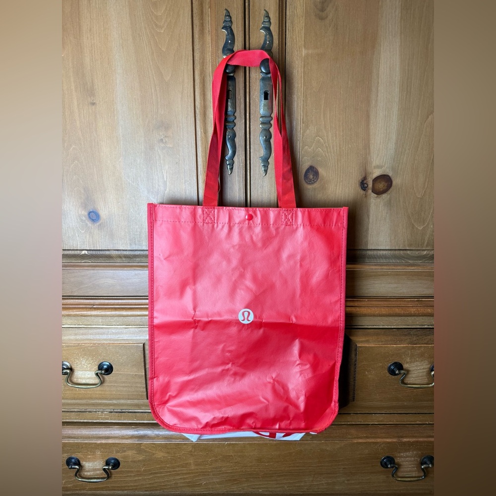 Lululemon Red reusable bag